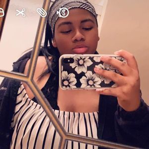 Meet your Posher, Kendra